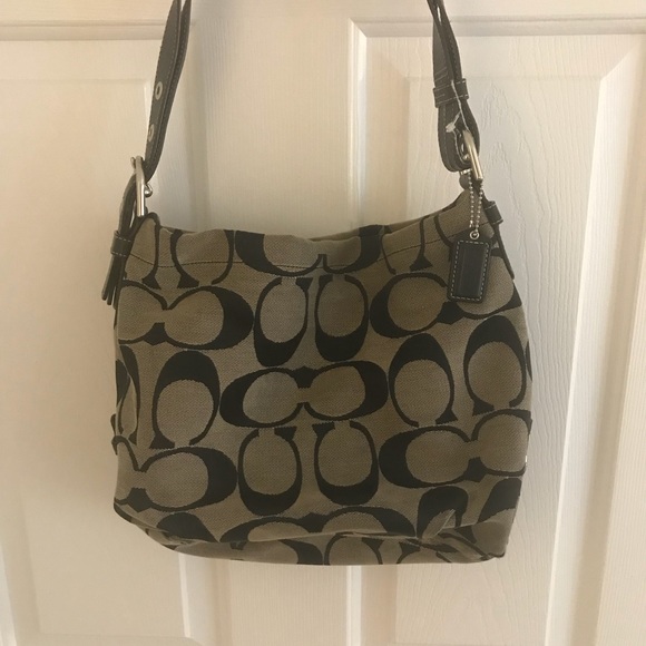 ❣️Previously Loved❣️ Classic Coach Bag - Picture 1 of 4